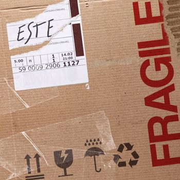 Este - Fragile