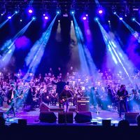 UHF - Povo Que Lavas No Rio (Ao Vivo No Europarque Com Orquestra Filarmónica)