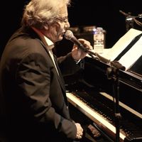 Daniel Roure - Passer