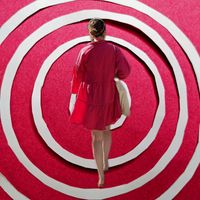 MARIANNE - Round in Circles (Explicit)
