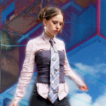 TUVA - bland molnen/under isen (Explicit)