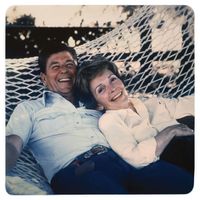 Apathy - Mom & Dad (Explicit)