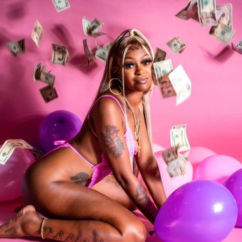 Fee - She both ours (Explicit)