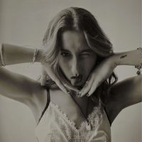 SALOMÉ - Qu'est ce qu'une femme ?  (Explicit)