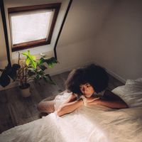 Dacey - Hold Me