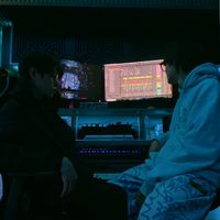 Low G - Bảo Tàng