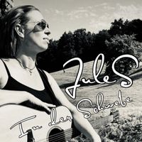 JuleS - In der Schwebe