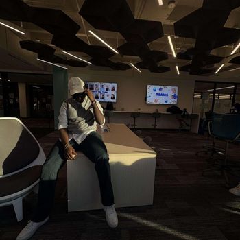 GIANt - EVERYBODY. (Explicit)