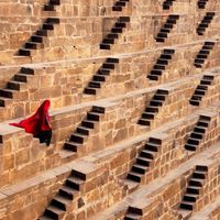 Lawrence Shragge - Woman in Chand Baori Stepwell