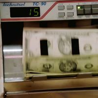 hawk - Dirt Down (Explicit)