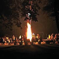 VAR - FIRE EVERYWHERE (Explicit)