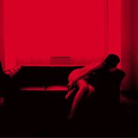 Vusive - stuck to the couch