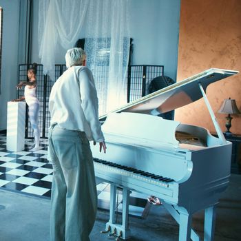 Guy - Ballet (Explicit)