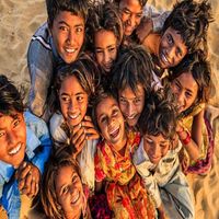 KIWI - खुशियों की दुनिया