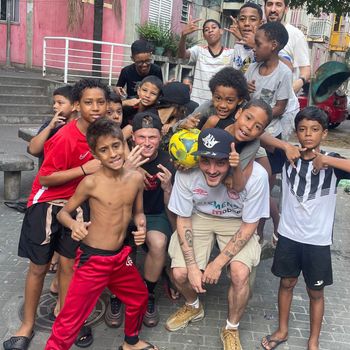 Riad - Rocinha (Explicit)