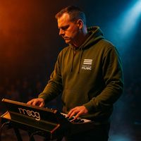 Simon Jaxx - I love my Moog