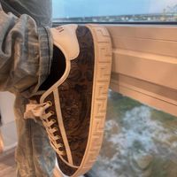 Gangsta - To The Ceiling (Explicit)