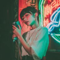 riva - Neon Glow