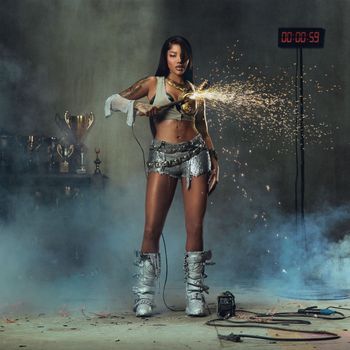 LUDMILLA - Fragmentos (Explicit)