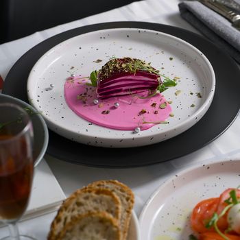 Macrogenre - Magenta Geometry