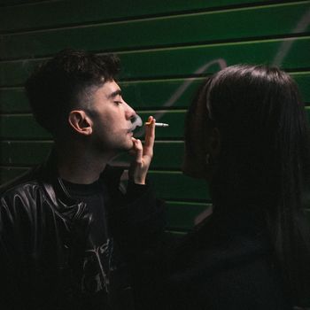 Dans - giovani e tristi