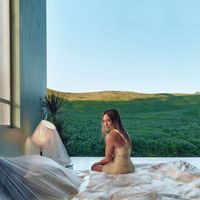Hilary Duff - Roommates