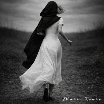 Marta Roure - Volar