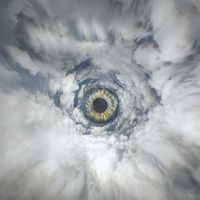 ElixR - Eye of the Storm (Explicit)