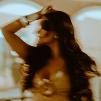 AMIRA - Moment