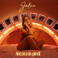 Julie - Ancora in piedi