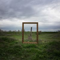 Skylines - Un Hogar En Llamas