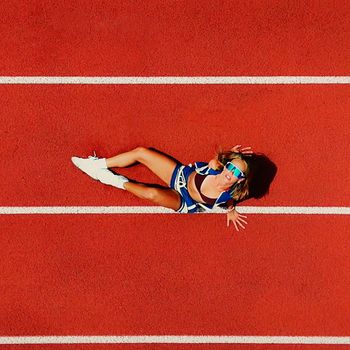 Ziona - Track Star