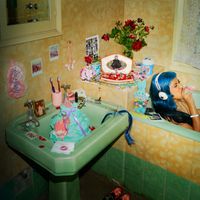Ecca Vandal - LOOKING FOR PEOPLE TO UNFOLLOW (Explicit)