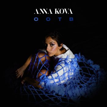 Anna Kova - OOTB