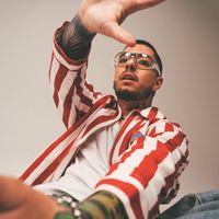 NO ONE - Día de fiesta