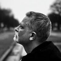 MikeDeeze - Wrong or Right