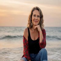 Laurie Johnson - How Far Can a Goodbye Go